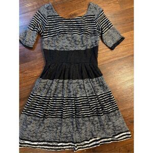 Chetta B fit & flare dress size 4 black white party